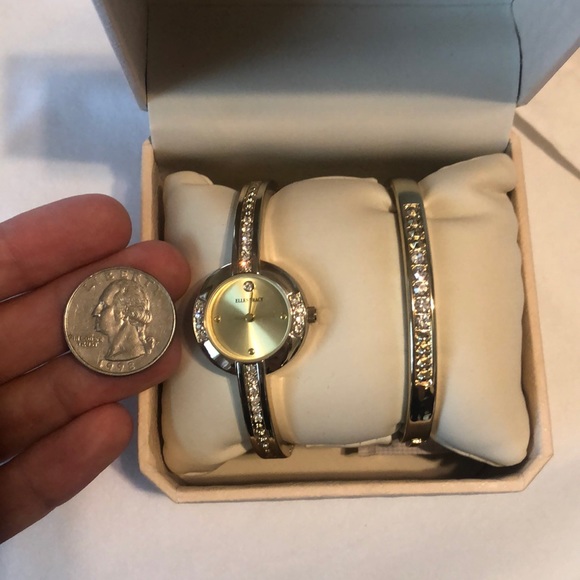 NIB - Ellen Tracy watch - Picture 4 of 4